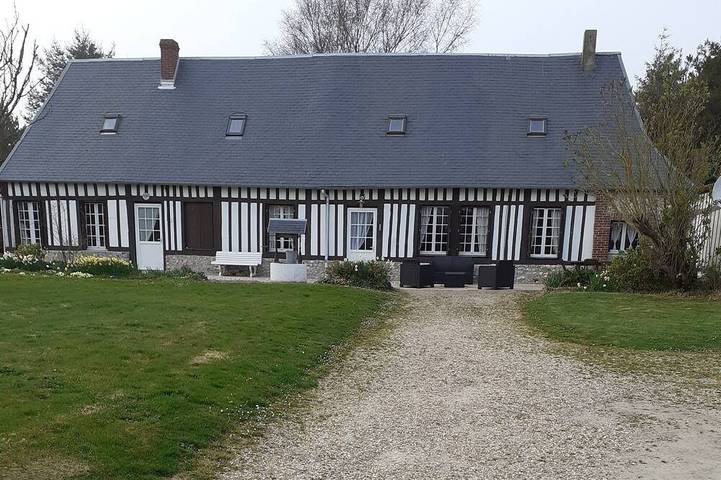 Location de vacances pour 6 personnes, avec terrasse et jardin à Saint-Martin-aux-Buneaux