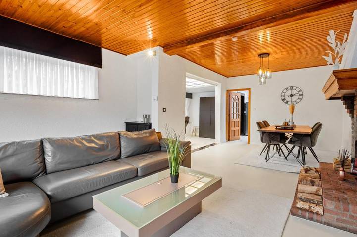 Location de vacances pour 6 personnes, avec vue et terrasse à Brasschaat