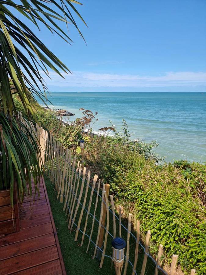 Gîte pour 2 personnes, avec Jacuzzi et Terrasse ainsi que Jardin et Vue