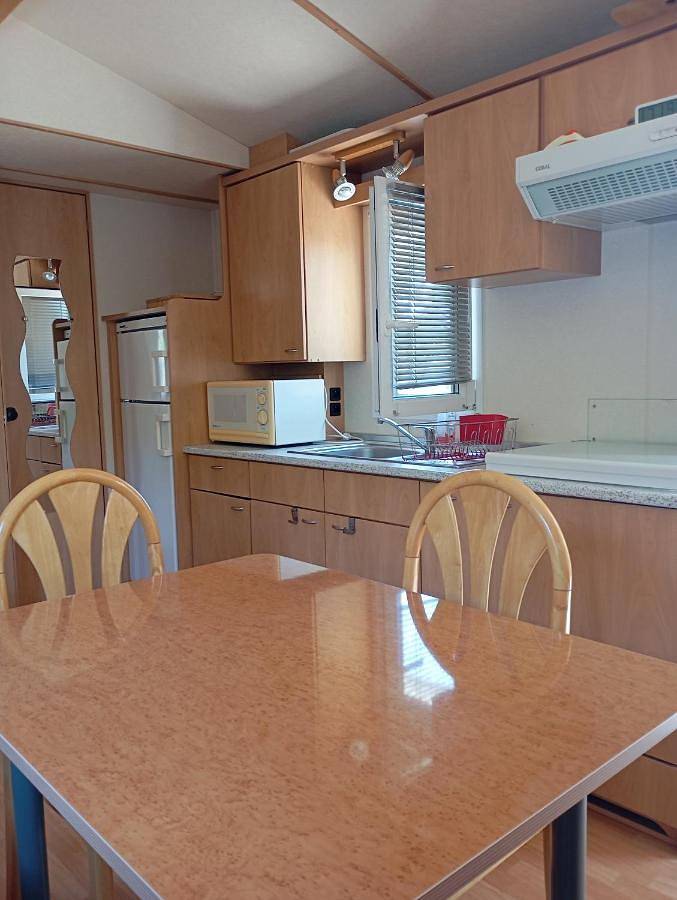 Mobil home camping in La Cadière-d'Azur, Côte méditerranéenne (France)