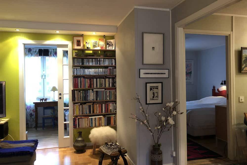 Entire apartment, Bright & cozy apartment in a central & popular area next to main fairs & events in Stockholm, Swedish Baltic Sea