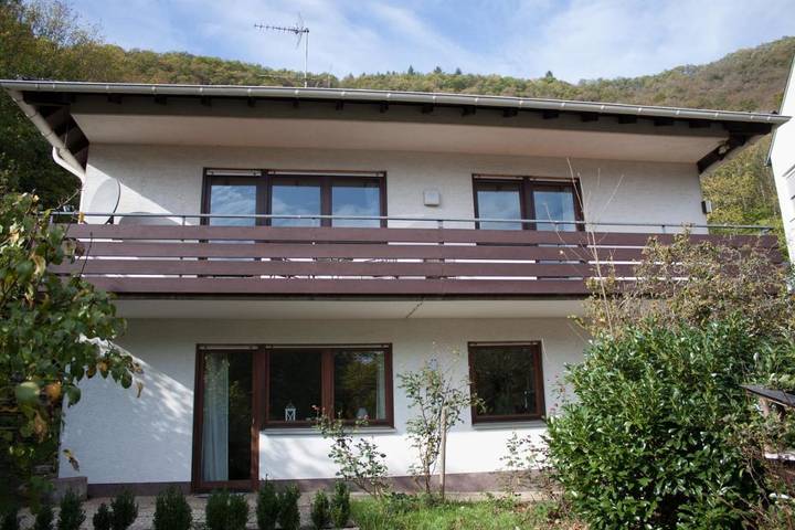 Ferienhaus für 8 Personen, mit Balkon und Terrasse sowie Garten und Ausblick in Bad Bertrich