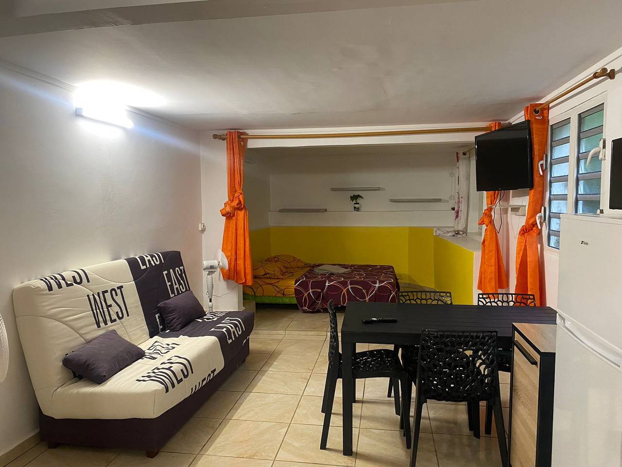 Estudio entero, Estudio encantador con vista al mar en Capesterre-Belle-Eau, 35 m² in Capesterre-Belle-Eau, Guadalupe