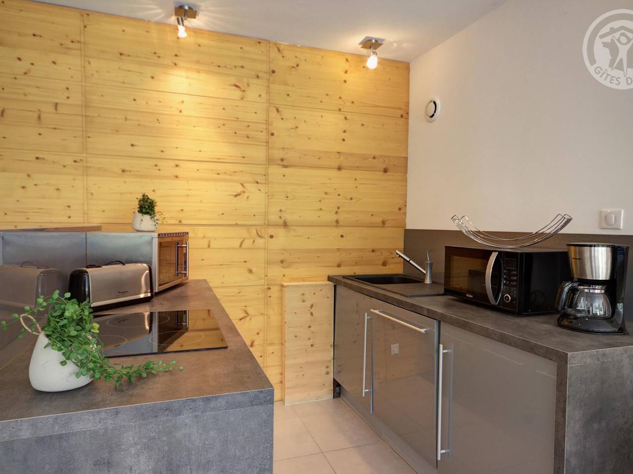 Gîte de Charme avec Terrasse Privée - Saint-Genest-Malifaux in Saint-Genest-Malifaux, Parc Naturel Régional du Pilat