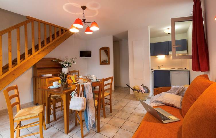 Vakantiewoning voor 6 personen, met Balkon en Zwembad in Vallon-Pont-d'Arc