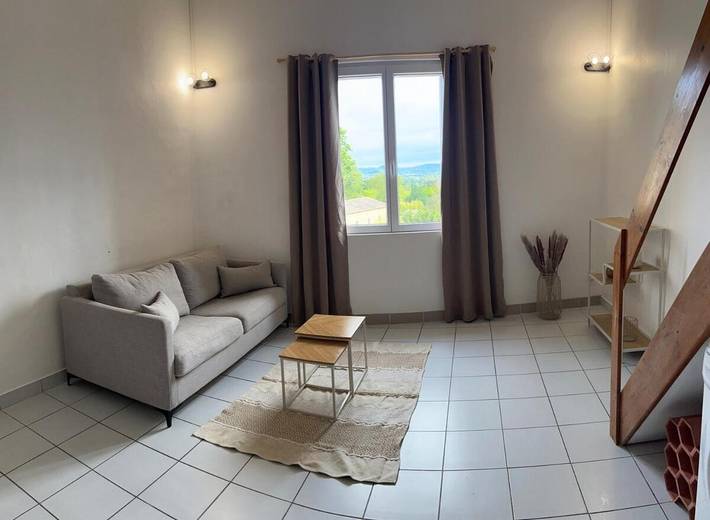 Gîte pour 7 personnes, avec vue et terrasse à Saint-Just-d'Ardèche - 4