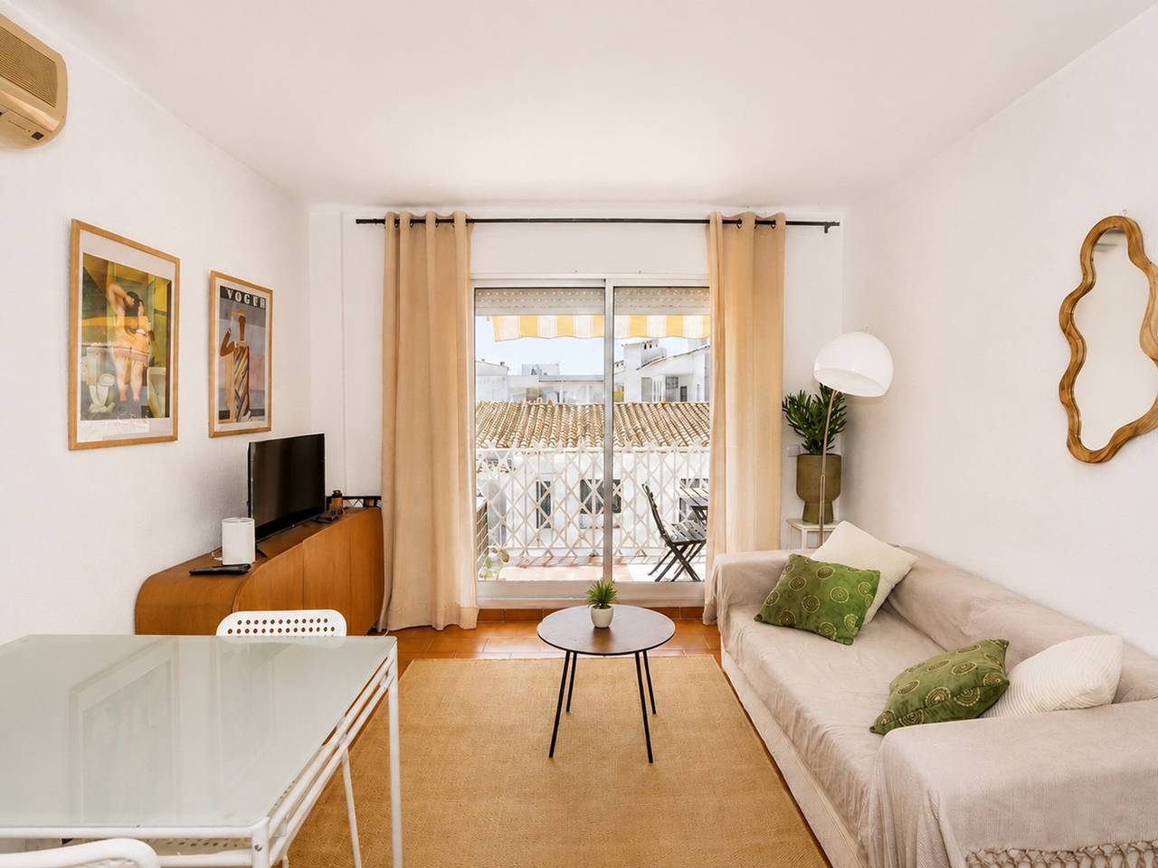 Entire apartment, Comfortable modern apartment - 4 guests in Empuriabrava, Upper Empordà