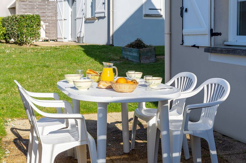 Les Terrasses by Interhome in Saint-Nic, Iroise