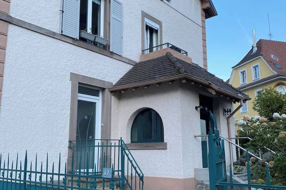 Entire apartment, A luminous haven of peace at the gateway to the Vosges mountains in Thann, Parc naturel régional des Ballons des Vosges