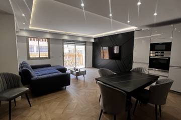 Gîte pour 4 personnes, avec balcon dans Plage de Juan-les-Pins