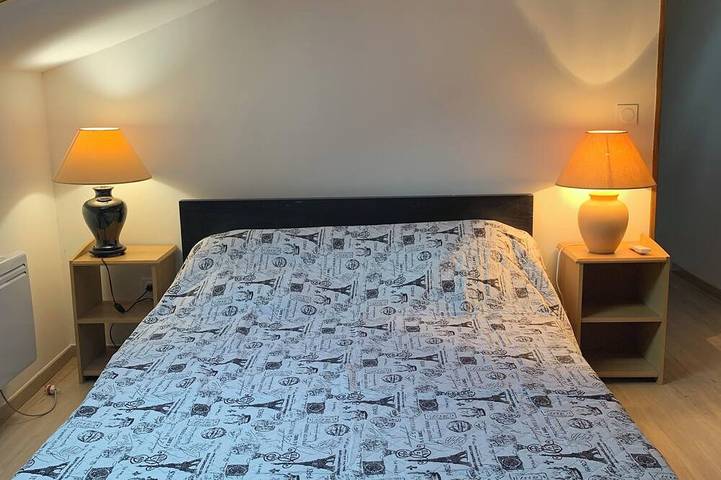 Gîte pour 5 personnes, avec piscine à Marcollin - 2