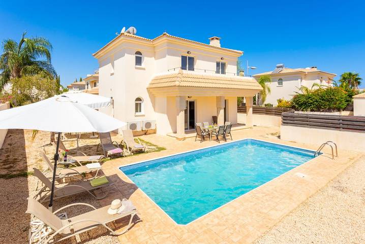 Villa per 6 persone, con vista oceano e giardino in Cipro