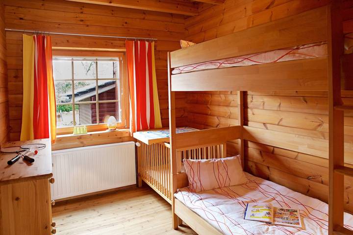 Ganze Ferienwohnung, Blockhaus Ferien - Ferienwohnung Alva in Gunneby, Ulsnis