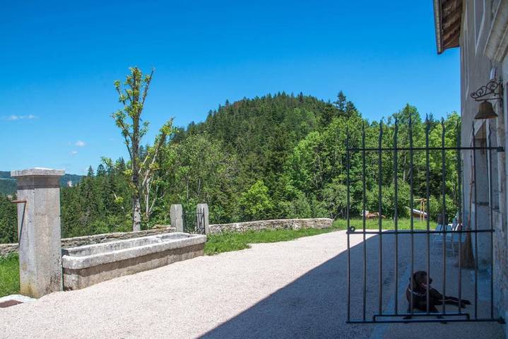 Gîte pour 6 personnes, avec vue et jardin à Villers-le-Lac - 3