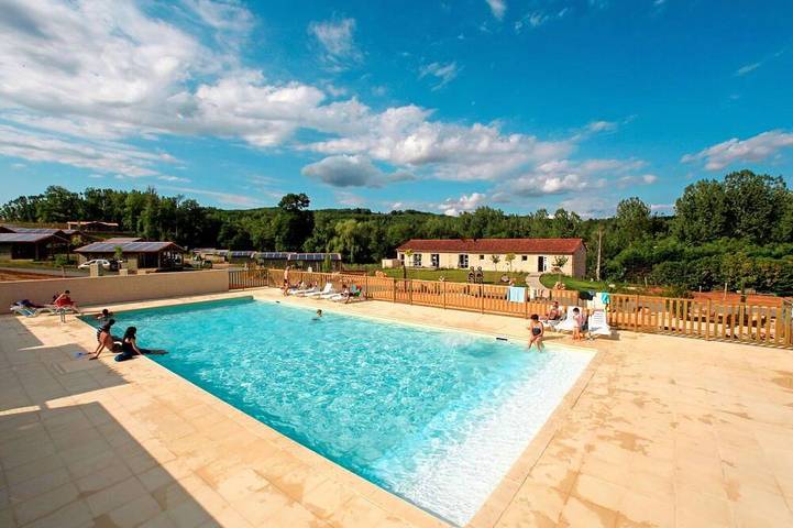 Maison de vacances pour 4 personnes, avec jardin et piscine, animaux acceptés