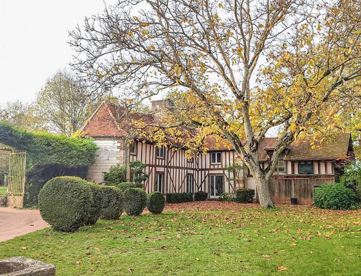 Gîte pour 5 personnes, avec jardin ainsi que terrasse et piscine dans l' Aube - 4