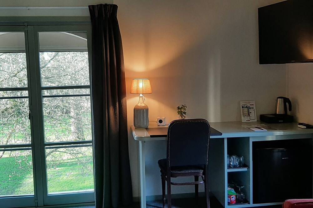B&B en Spa Landgoed Matanze,\nhertenzicht logeerkamer 2.\nvorstelijk logeren in IJssel