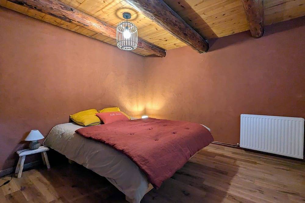 Ferme Typique entièrement rénovée - Idéal pour se ressourcer en famille in Champclause, Mézenc