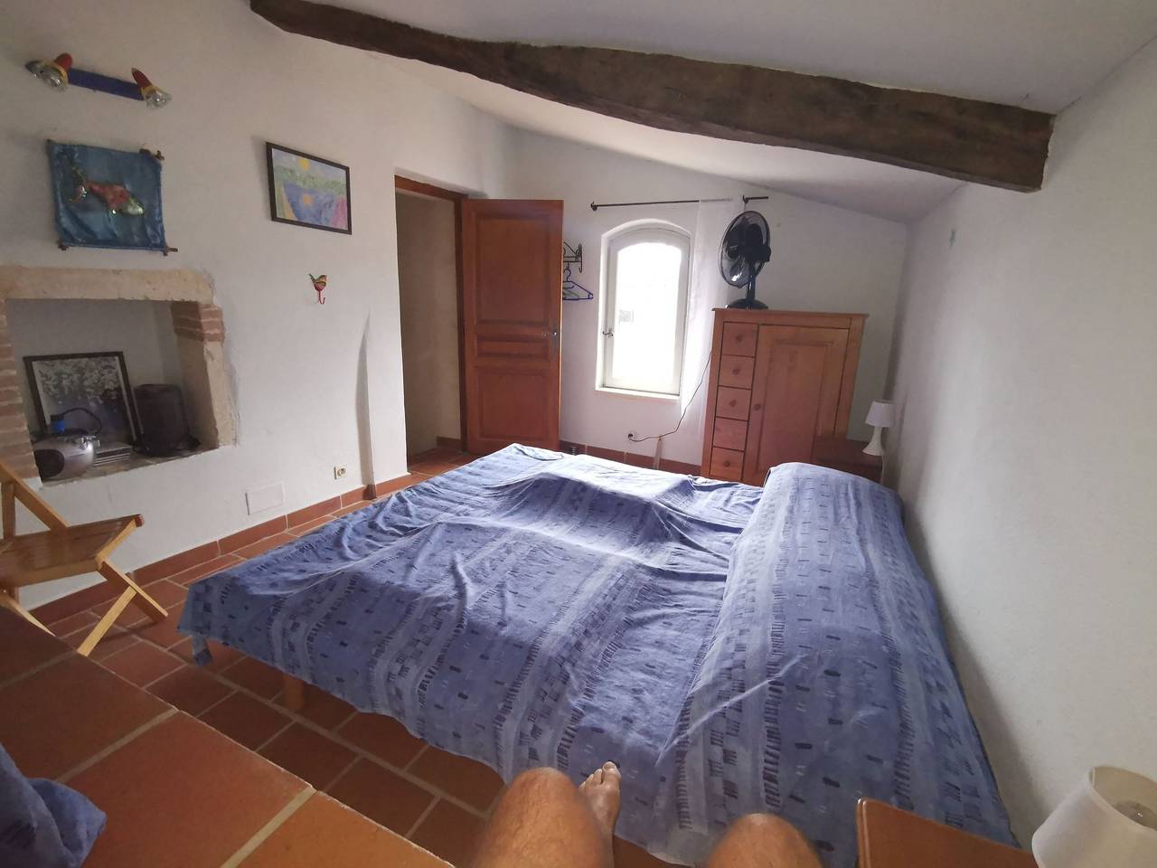 Ganze Wohnung, Maisonettewohnung mit Terrasse und Ausblick in Cornillon, Nimes und Umgebung
