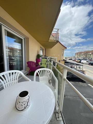 Gîte pour 4 personnes, avec balcon et vue à Camiers