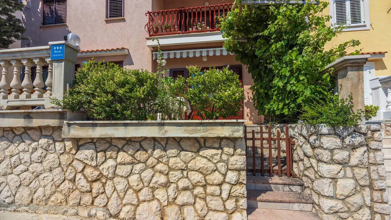 Ganze Ferienwohnung, Ferienwohnung für 3 Personen (25 m²) in Novi Vinodolski in Povile, Primorje-Gorski Kotar