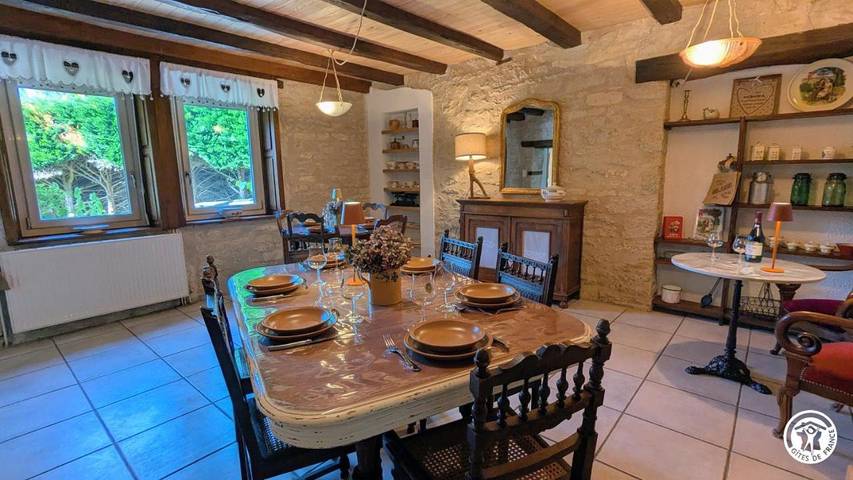 Location de vacances pour 4 personnes, avec Terrasse et Jardin à Bèze (homonymie) - 4
