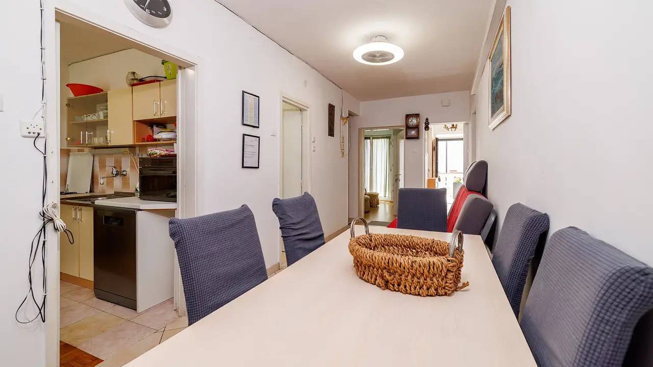 Geheel vakantieappartement, Vakantieappartement voor 8 personen met balkon in Dramalj, Primorje-Gorski Kotar