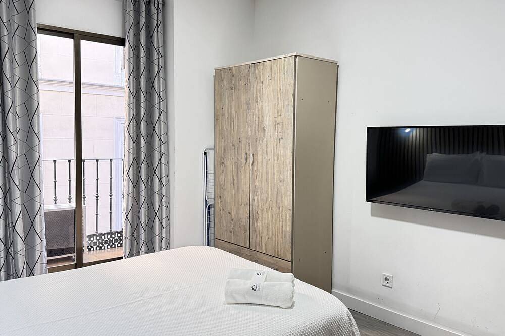 Ganze Wohnung, Downtown Sunny & Cozy Apartment Gran Via | 023 in Centro (Madrid), Madrid