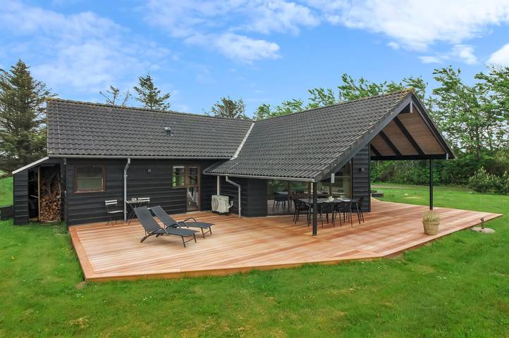 Ferienhaus für 6 Personen, mit Whirlpool und Terrasse sowie Sauna in Nr. Lyngby