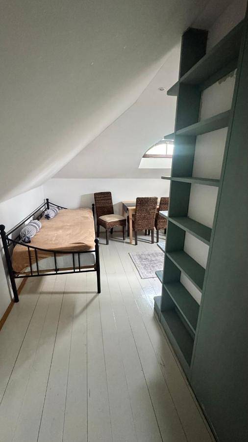 Gîte pour 6 personnes, avec piscine et jardin ainsi que sauna et jacuzzi à Rozvadov - 3
