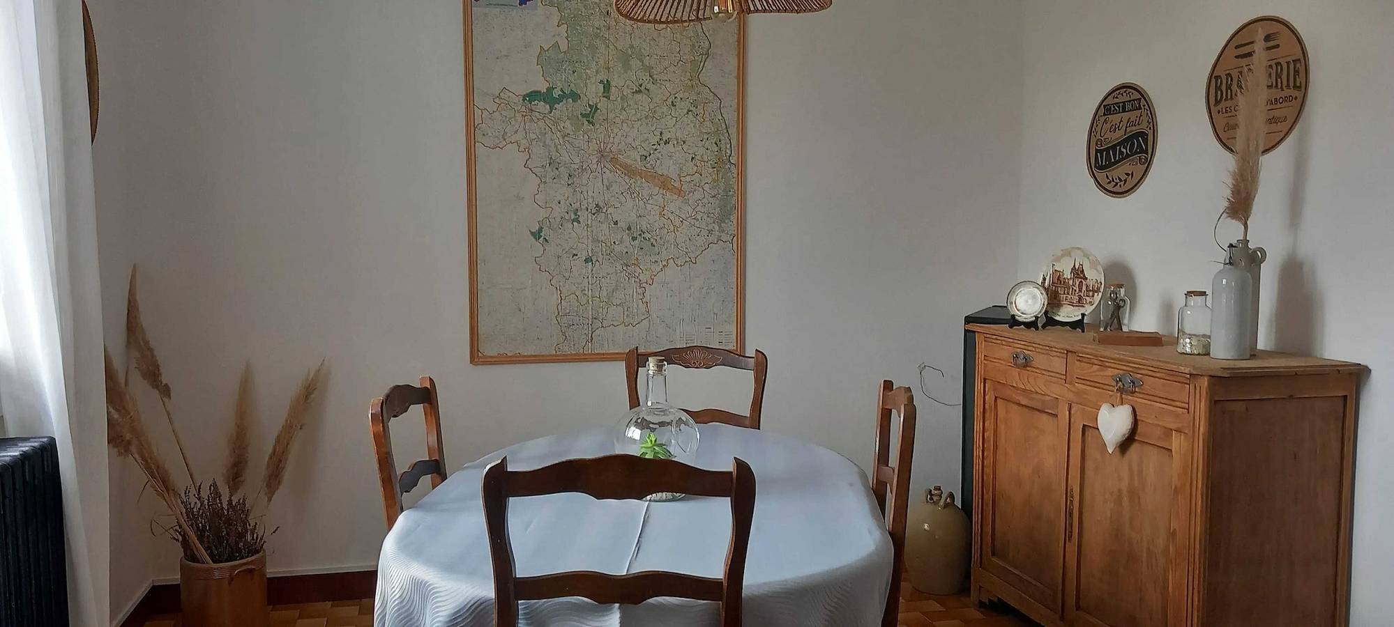 Casa acogedora con terraza en Vallenay in Vallenay, Saint-Amand-Montrond