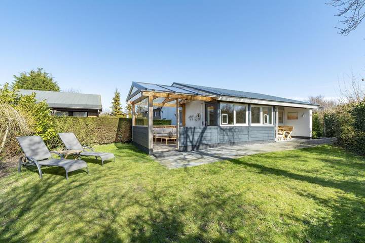 Ferienhaus für 6 Personen, mit Terrasse und Garten in Sint Maartenszee