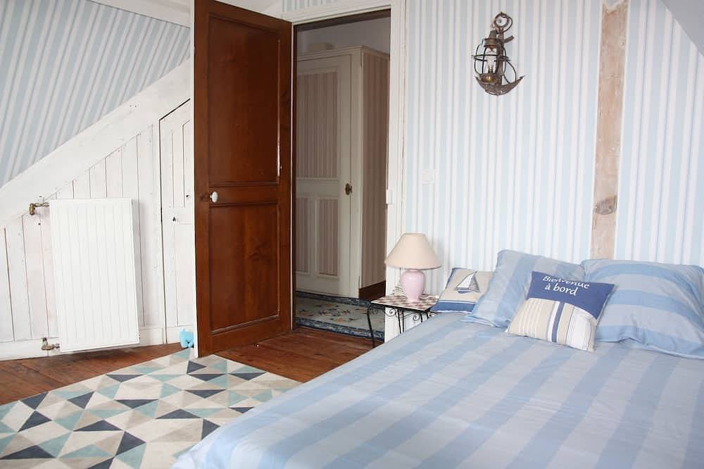 Charming villa in Houlgate beach 100m, 5mn walk from linen shops in Saint-Sauveur-de-la-Mer, Lisieux region