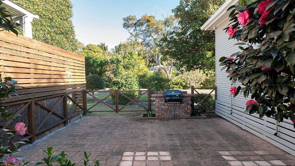 'The Croft' 11 Boulder Bay Rd - Gemütliches Strandhaus mit Klimaanlage und nur 270 m vom Strand entfernt in Fingal Bay, Hunter Valley