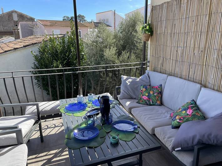 Gîte pour 8 personnes, avec terrasse, adapté aux familles à Sari-Solenzara - 4