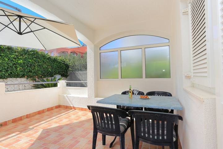 Ferienwohnung für 4 Personen, mit Balkon/Terrasse in Marina
