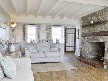 Log Cabin for 4 People in Isle of Anglesey, North-Wales, Photo 1