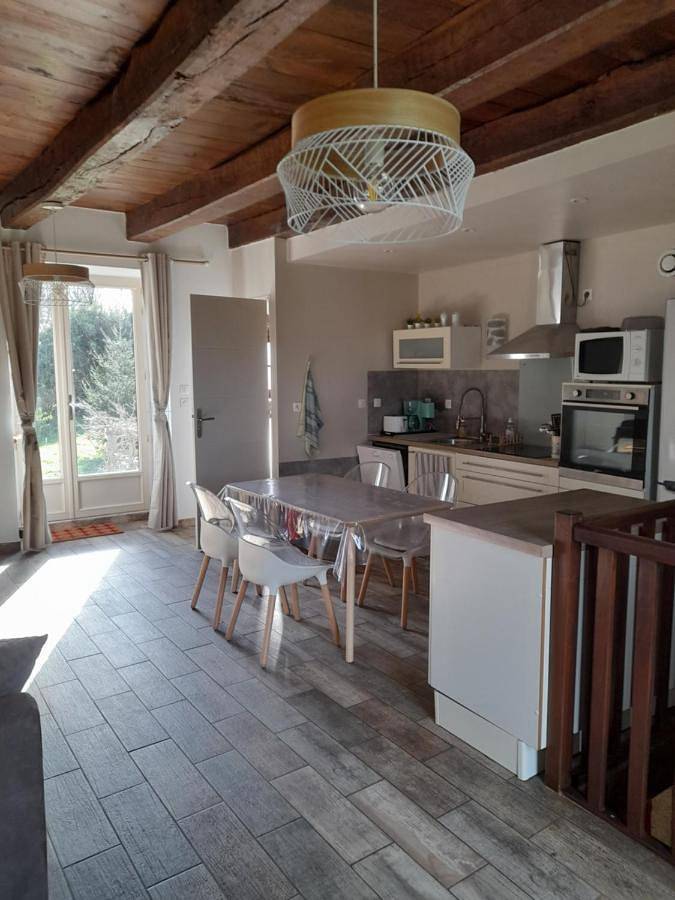 Location de vacances pour 4 personnes, avec jardin et vue, animaux acceptés à Bazouges-la-Pérouse - 3