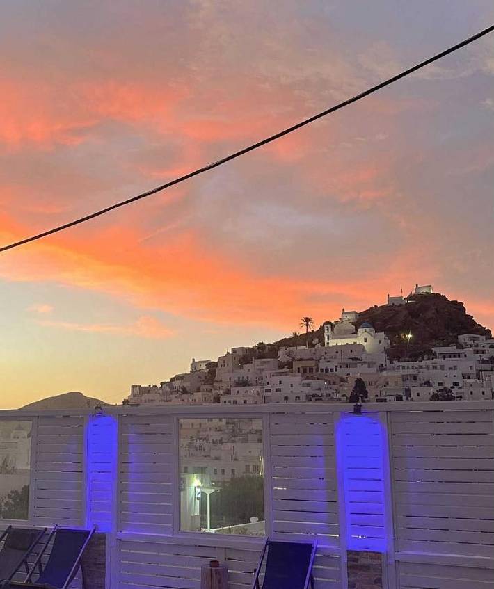 Hôtel pour 2 personnes, avec terrasse ainsi que jardin et piscine