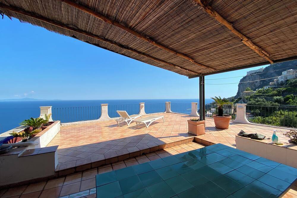 When an overlook becomes poetry in Tovere, Amalfi