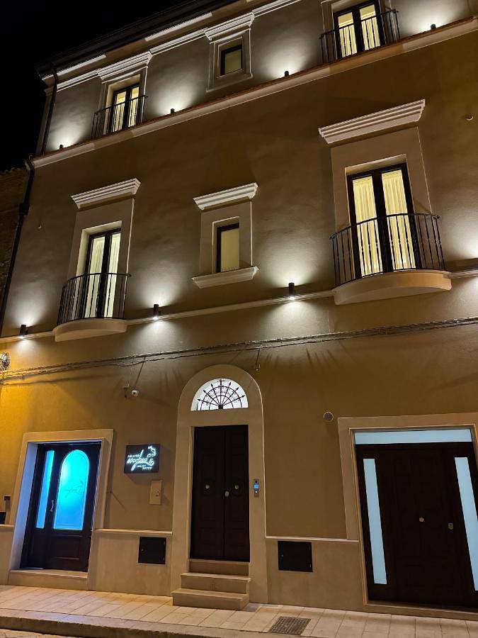 B&b per 3 persone, con Balcone e Idromassaggio nonché Terrazza e Panorama a Torremaggiore