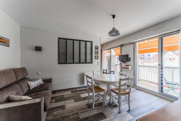Studio Apartment 'Felicidad Arcachon' with Balcony and Wi-Fi