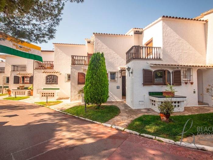 Location de vacances pour 6 personnes, avec jardin ainsi que piscine et balcon dans Platja de Calafell - 4