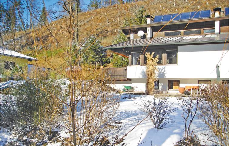 Moderne 165qm Wohnung: Parkplatz, Terrasse & WiFi - 2km nach Tulfes in Tuxer Alpen, Tulfes