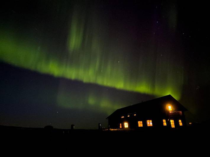 Chalet pour 2 personnes, avec piscine et terrasse ainsi que jardin et jacuzzi en Islande - 2