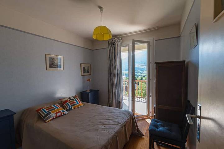 Gîte pour 8 personnes, avec balcon et jardin à Embrun - 2