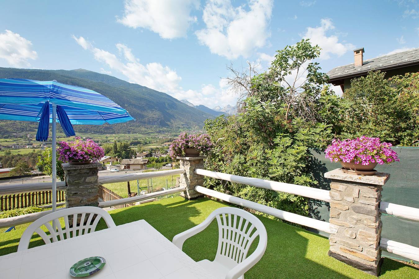 Appartement 'Casa Sabrina - Appartamento Bianco' met Uitzicht op de Bergen, Privéterras en Wi-Fi, foto 12