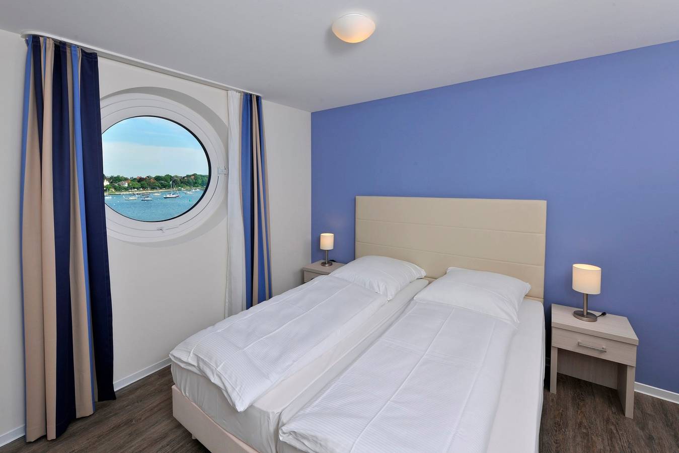 Ganze Ferienwohnung, Apartment 31 "Ankerplatz 31" Blickrichtung Binnenhafen West/Innenstadt/Seitlicher Meerblick in Eckernförde, Rendsburg-Eckernförde