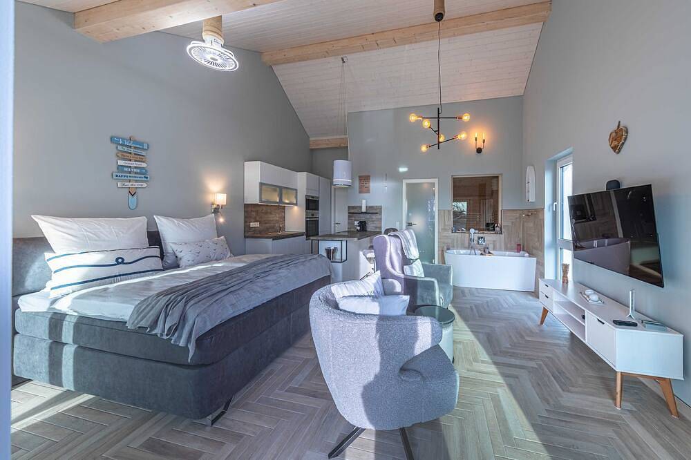 Ganze Wohnung, Loft am Müritzufer 2 - Luxus Loft am Müritzufer in Sietow-Dorf, Sietow