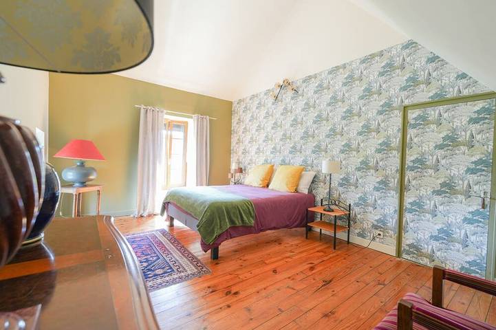 Gîte pour 8 personnes, avec jacuzzi ainsi que jardin et piscine dans Valambray - 2